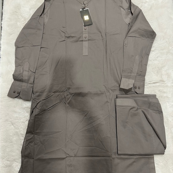 AMBASSADOR Pakistani Kurta Shalwar Men's Stitched from Ambassador Size: M - Picture 5 of 8